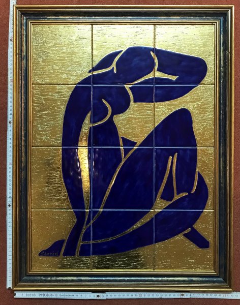 Kachelbild mit Goldlegierung und edlem Rahmen - 3x4 Kacheln im Format 15x15cm - Gesamtgröße mit Rahmen 52 x 67cm - Blaulady auf Gold - inspiriert von Henri Matisse