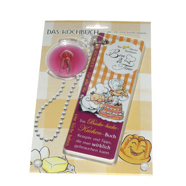 Humor - Spaßbuch mit Saugnapf an Kette im Format 6 x17 cm - „Das Kochbuch Backe-backe-Kuchen“