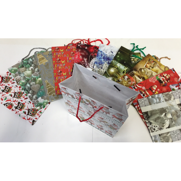 Sortiment Geschenktaschen Tüten Medium A5 Weihnachten 10 Tüten UVP 1,75-2,50 € Bundle