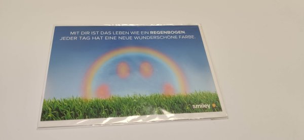 Allgemeine Wünsche – Glückwunschkarte im Format 11,5 cm x 17,5 cm mit Umschlag – Serie: Smiley – Regenbogen in Smileyform