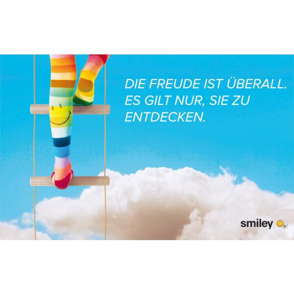 Allgemeine Wünsche Smiley Glückwunschkarte mit Umschlag 8,5 x 13cm bunte Smileystrumpfhose auf Leitersprossen